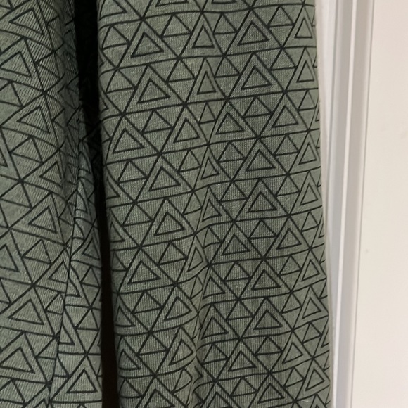 Hunter green Men’s sweater sz L by Sovereign Code, in very good condition - Picture 3 of 8